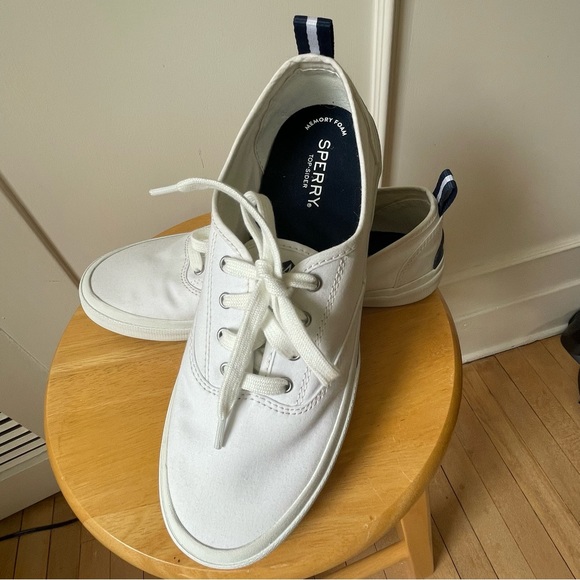 Sperry Shoes - BNWT Sperry Top Sider White Canvas Lace-Up Sneakers